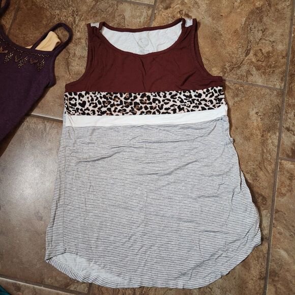 Women’s XS Tops Bundle | Summer Staples | 6 Casual Pieces - Picture 7 of 7